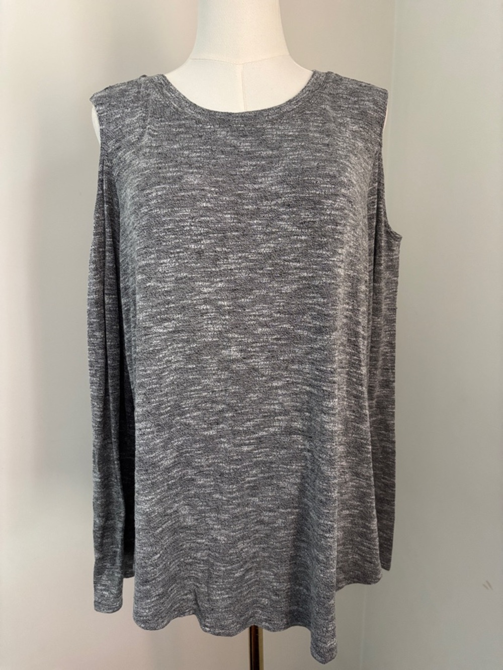 I Heart Ronson Heather Gray Cold-Shoulder Knit Top